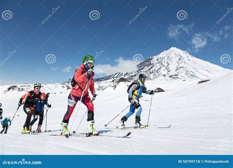 Campionati Di Alpinismo Dello Sci Salita Dell Alpinista Dello Sci Del