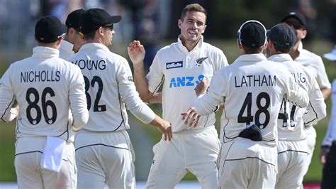 Nz Vs Pak 1st Test Tim Southee Claims 300th Wicket As New Zealand