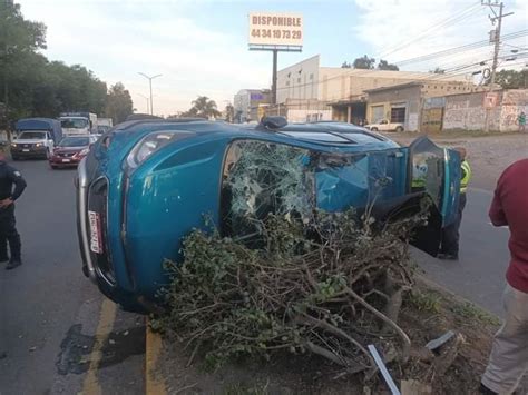 Choque Y Volcadura Deja Lesionados En Salida A Charo