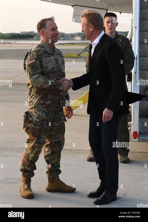 gen robert abrams  res stock photography  images alamy