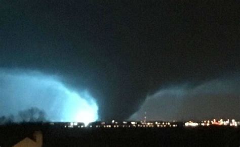 12 Tornadoes Strike North Texas Killing 13 Hundreds Of Homes Damaged In Rowlett Garland