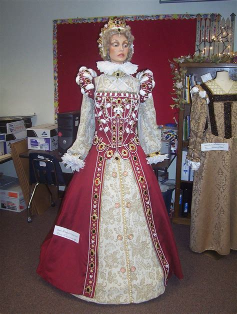 1572 Pelican Portrait Gown Of Queen Elizabeth I Of England So Called For The Enamel Pin Of A