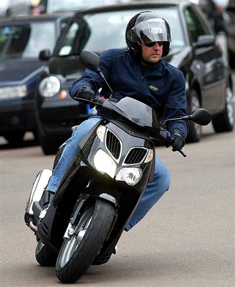 2005 Aprilia Sportcity 200 Motozombdrivecom