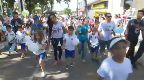 Estudantes vão às ruas em caminhada pela paz em Rio Branco Acre G1