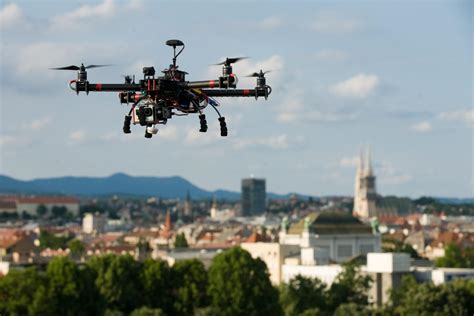 Slobodna Dalmacija Tri Drona Prijetila Su Zrakoplovima U Dubrovniku I