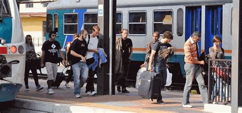 Trenitalia E Rfi Rispondono Ai Pendolari Una Task Force Per I