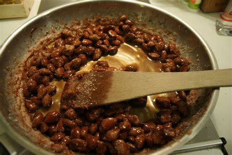 De volta à nave mãe Receita de Natal Amêndoas carameladas têm o sabor