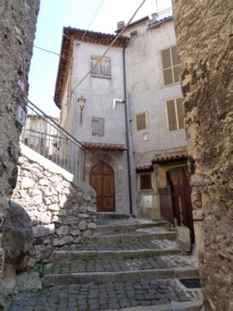 GALLERY DI PERETO