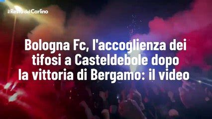 Bologna Fc L Accoglienza Dei Tifosi A Casteldebole Dopo La Vittoria Di