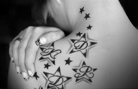 Tatuajes De Estrellas Con Iniciales Y Sus Significados Tatuantes