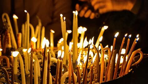 ¿conoces El Significado De Las Velas Para Difuntos Fundación Carf