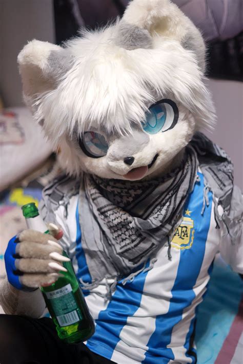 The Great Blue 氷 on Twitter RT colawolf7 FursuitEveryday 足球小狼助力阿根廷