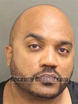 Recent Booking Mugshot For ROBERTO JUNIOR TRAVIESO In Orange County