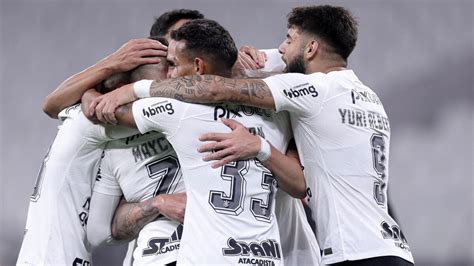 Corinthians terá o retorno de três titulares para a partida contra o Inter