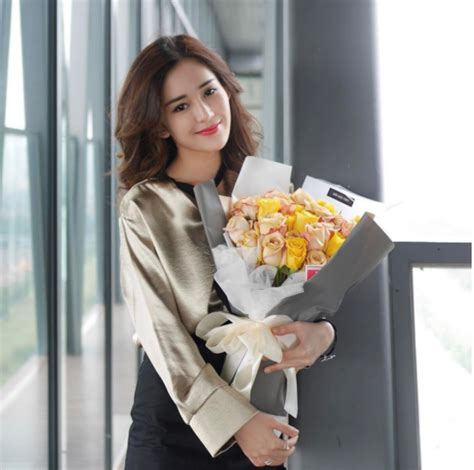 Hot girl số Malaysia có khác ăn gì mà mặt xinh dáng chuẩn quá trời