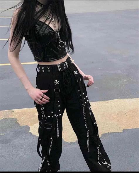 Pinterest — 𝑜𝒽𝓃𝑜𝒸𝒶𝓇𝑜𝓁𝒾𝓃𝑒 Swaggy Outfits Edgy Outfits Alternative