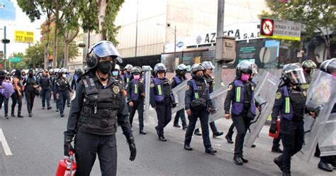 M Alistan A Mujeres Polic As Para Marcha Del D A Internacional