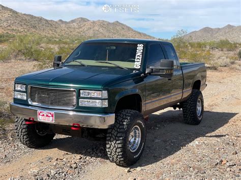 1997 Gmc K1500 With 15x10 48 Pacer Lt And 35125r15 Cooper Discoverer