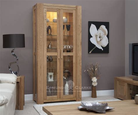Displaying Your Trinkets And Treasures Without It Looking Cluttered