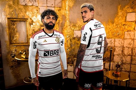 Flamengo Lan A Novo Uniforme Para A Temporada