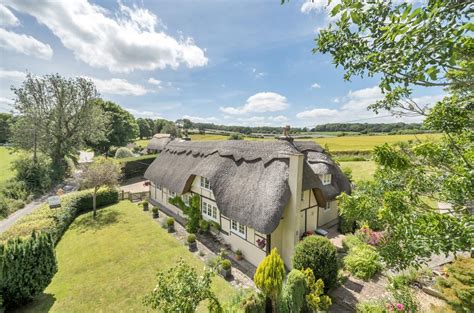 Tichborne Alresford Hampshire So24 4 Bed Detached House £1350000