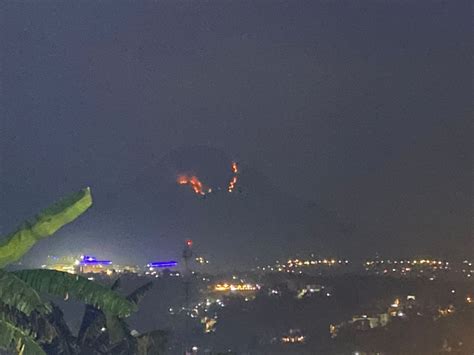 Kebakaran Gunung Panderman Hanguskan 3 5 Hektare Hutan