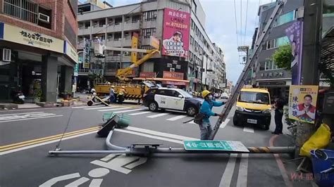 影／軒嵐諾掀強風 員林市一號誌燈應聲倒地砸中機車女騎士送醫急救 蕃新聞