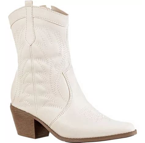 Bota Texana Branca Off White Country Bico Fino Salto Gigil