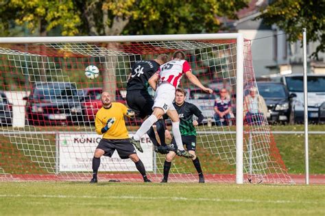 Fu Ball Landesliga Schwache Partie Zwischen Cfc Germania Und Sg Reppichau