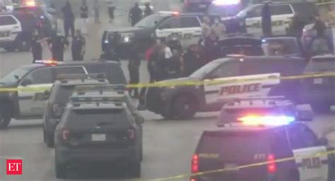 Us 2 Men Killed Officer Wounded In San Antonio Shootout The