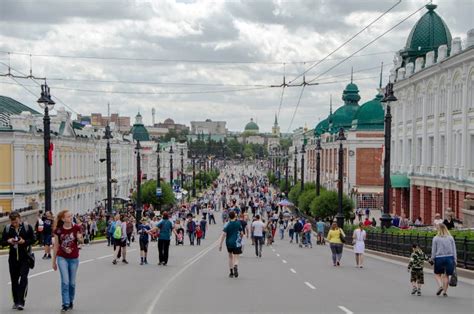 Omsk Lenina street editorial stock image. Image of russia - 239355304