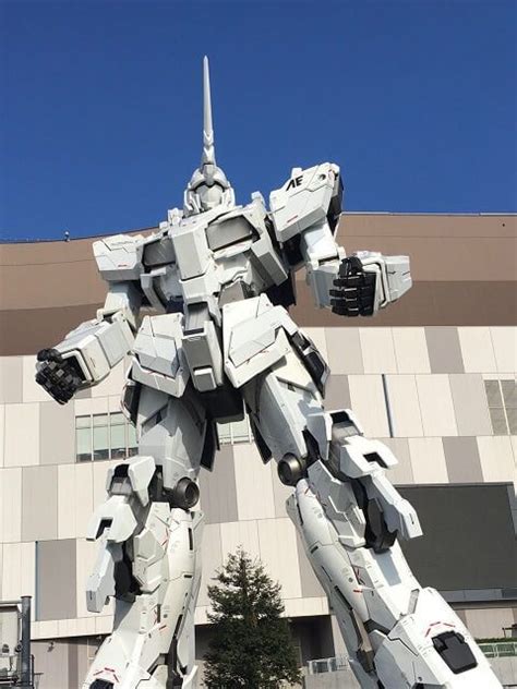 72 Ft Unicorn Gundam Statue Japan Deluxe Tours Attractions In Tokyo