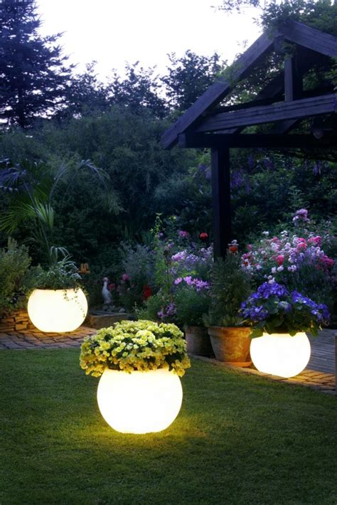 Garden Lamps 10 Ways To Decorate Your Garden Warisan Lighting