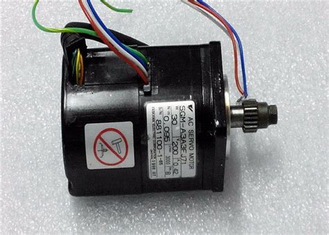 Yaskawa 0 63A 0 095 Nm Sigma II AC SERVO MOTOR SGM A3A3FJ71 Industrial