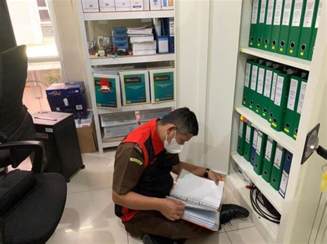 Geledah Kantor Pln Kejati Riau Sita Dokumen Terkait Pembangunan Sktt