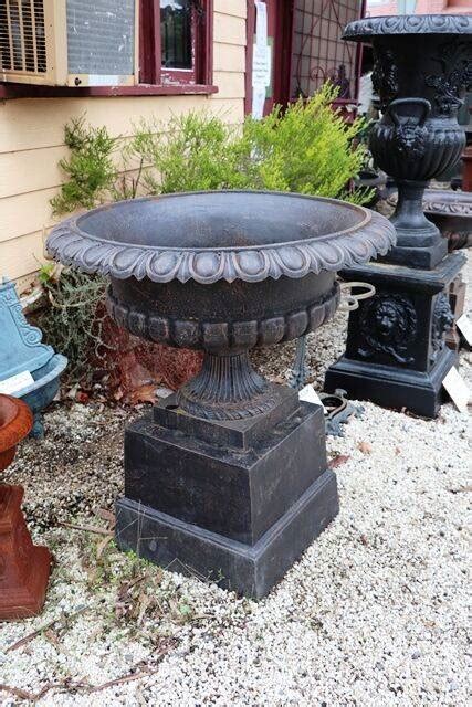 Large Cast Iron Naples Urn Stand Xxxx Antique Complex