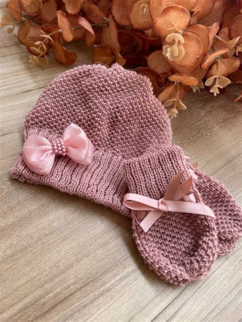 Conjunto recém nascido Touca e Luvas de Tricot Laço Rose Gabriela