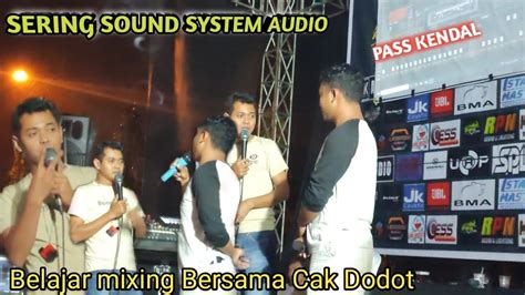 Belajar Mixing Bersama Cak Dodot Operator Cumi Cumi Audio Festival