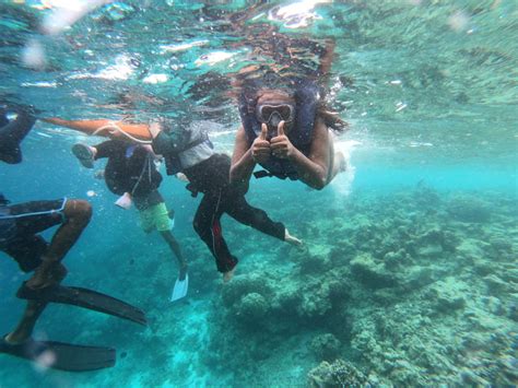 My First Time Snorkeling in the Maldives - The Wakaholic