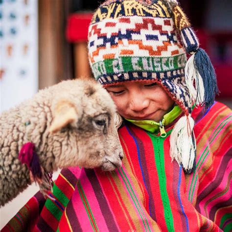 Peru Traditional Clothing: Discover the vibrant world