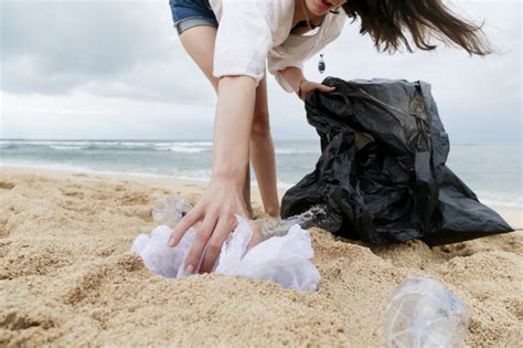 Participer à une opération ramassage de déchets pour la planète