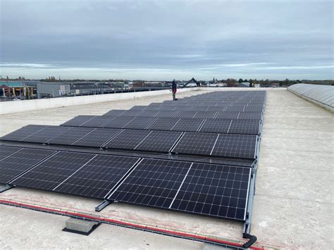 Installatie Van 240 Panelen Tegels Depaepe Wevelgem Suntronics Pro