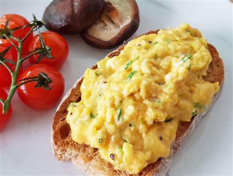 Gordon Ramsays Scrambled Eggs Recipe Gordon Ramsay Scrambled Eggs Gordon Ramsay Recipe