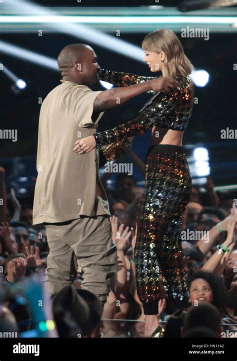 Taylor swift vmas kanye west hi-res stock photography and images - Alamy