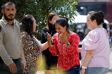 Crianças e professoras estavam na mesma sala de aula em massacre no