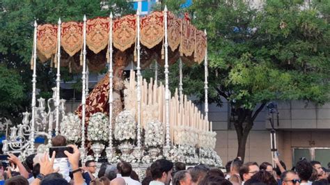 Sevilla Volvi A Coronar A Las Mercedes De Santa Genoveva