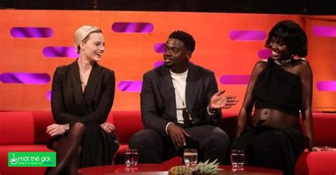 Qu Bom Sex Margot Robbie Quy N R Trong Trang Ph C C A Nh M T Vi T