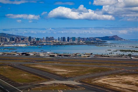 Top 10 Hotels near Honolulu Airport: Where to Stay Near HNL