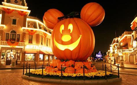 Aesthetic Halloween Disney Wallpapers Wallpaper Cave