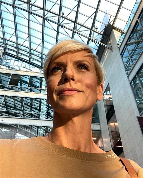 44 letnia Anita Werner eksponuje ciało w skąpym bikini Internauci